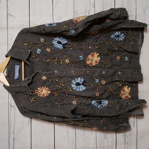 Liz&Me buttondown shirt with embroidery